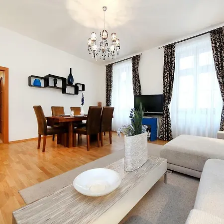 Incredible Two Bedroom Wenceslass Square Apartmán Praha